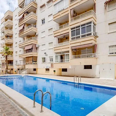 Apartamento Con Piscina Cerca De La Estacion De Autobuses Torrevieja