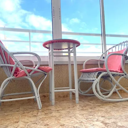 Con Piscina Cerca De La Estacion De Autobuses *