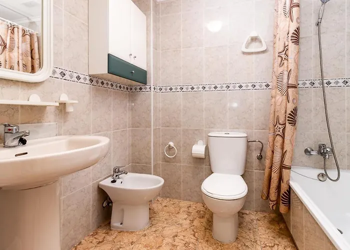 Apartment Con Piscina Cerca De La Estacion De Autobuses *