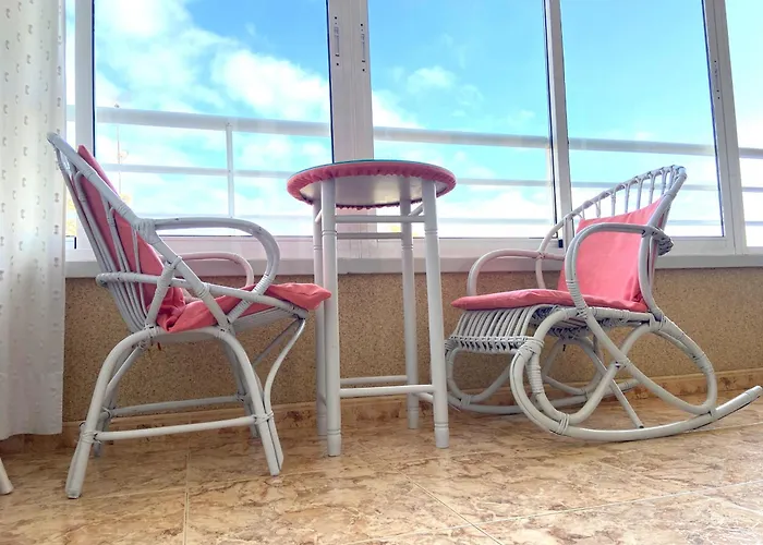 Con Piscina Cerca De La Estacion De Autobuses *