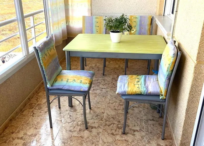 Apartment Con Piscina Cerca De La Estacion De Autobuses *